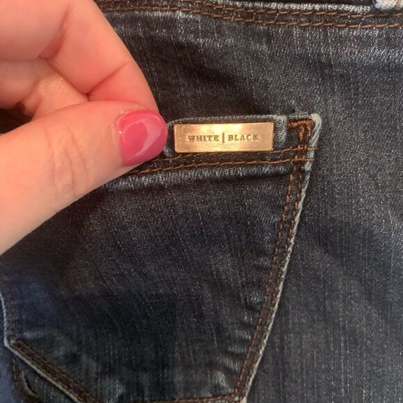 White House Black Market The Slim Jeans size 0 - Picture 9 of 9